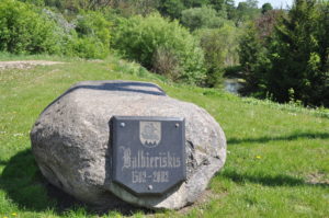 marker, Balbieriškis, Prienu r., Lithuania; photo by EBC, 19 May 2012